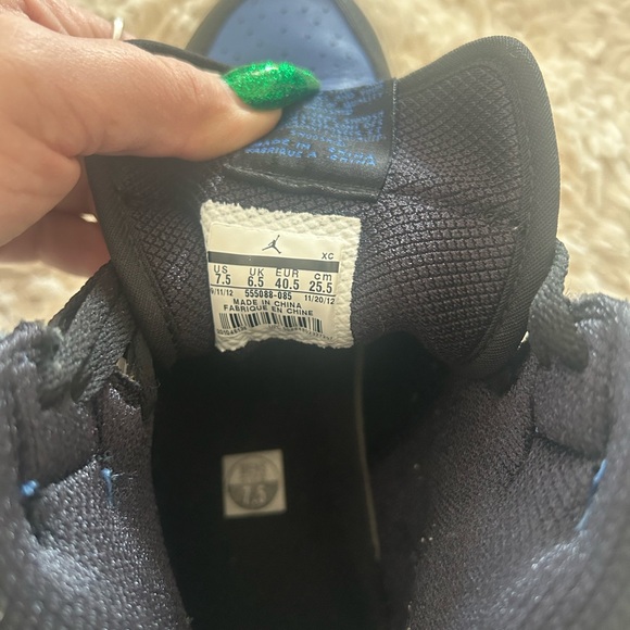 Nike Air Jordan 1 Retro High OG - Black and Blue - Picture 7 of 9